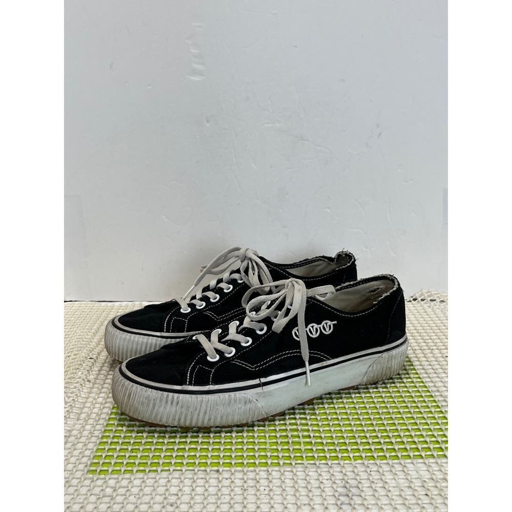 Vans Delridge SF Low-Top Lifestyle Sneakers Men's 7.5 Women's 9 Black and White